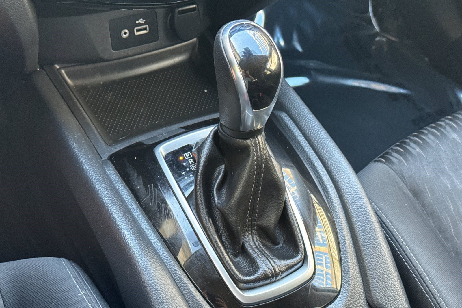 Used 2020 Nissan Rogue SV FWD image 18