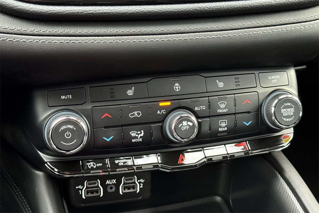 Used 2022 Dodge Durango GT w/ Blacktop Package image 19