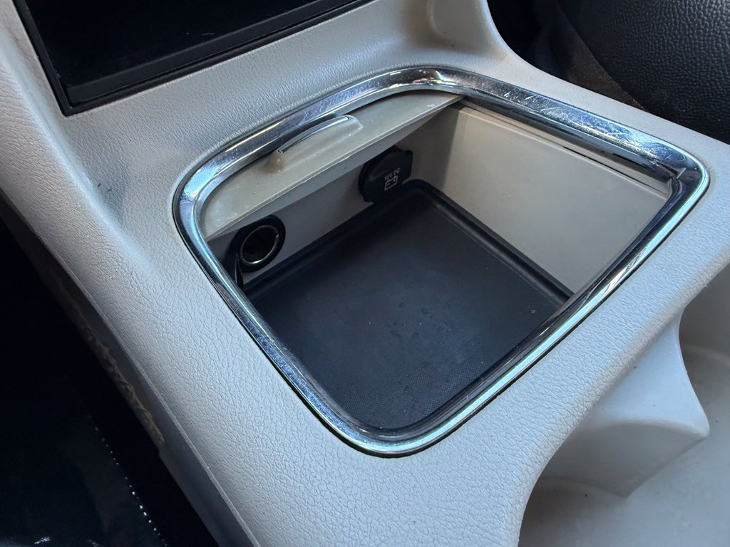 Used 2019 Dodge Grand Caravan SXT FWD image 19