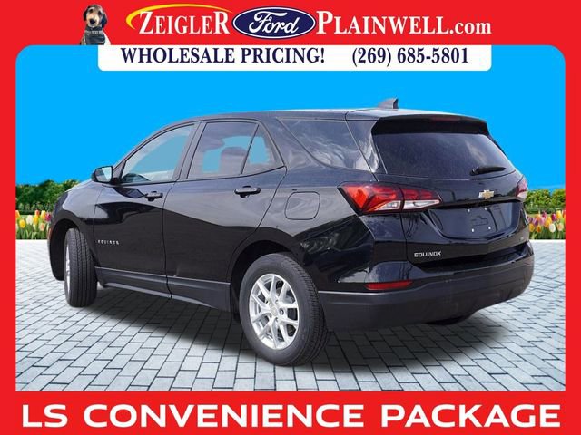Used 2023 Chevrolet Equinox LS w/ LS Convenience Package image 3
