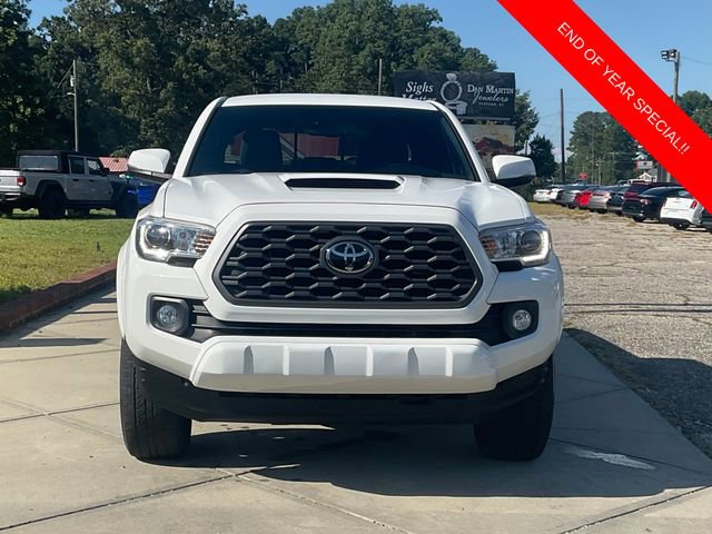 Used 2020 Toyota Tacoma TRD Sport w/ Technology Package image 2