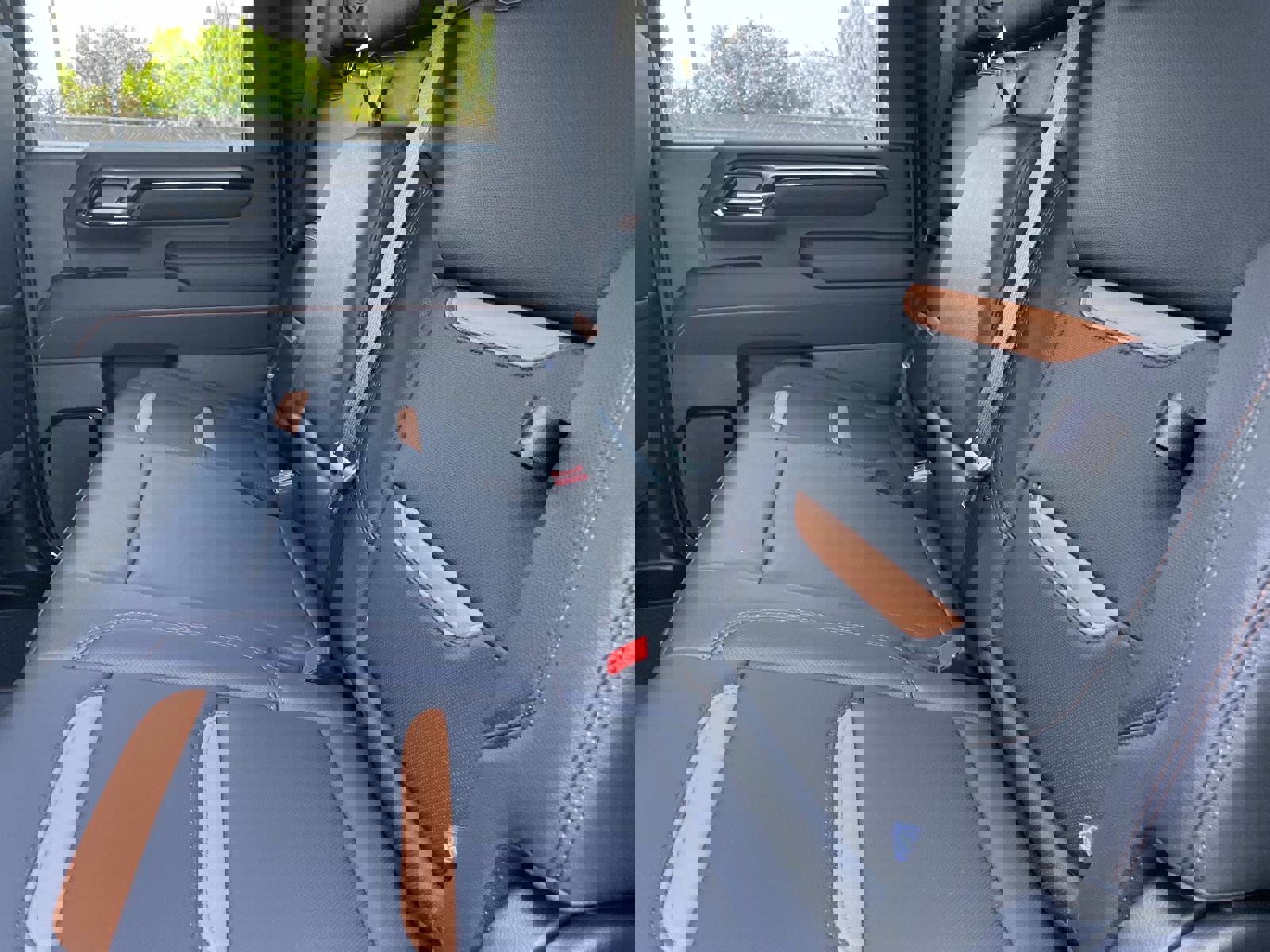 New 2026 GMC Sierra 2500 AT4 w/ AT4 Premium Plus Package image 23