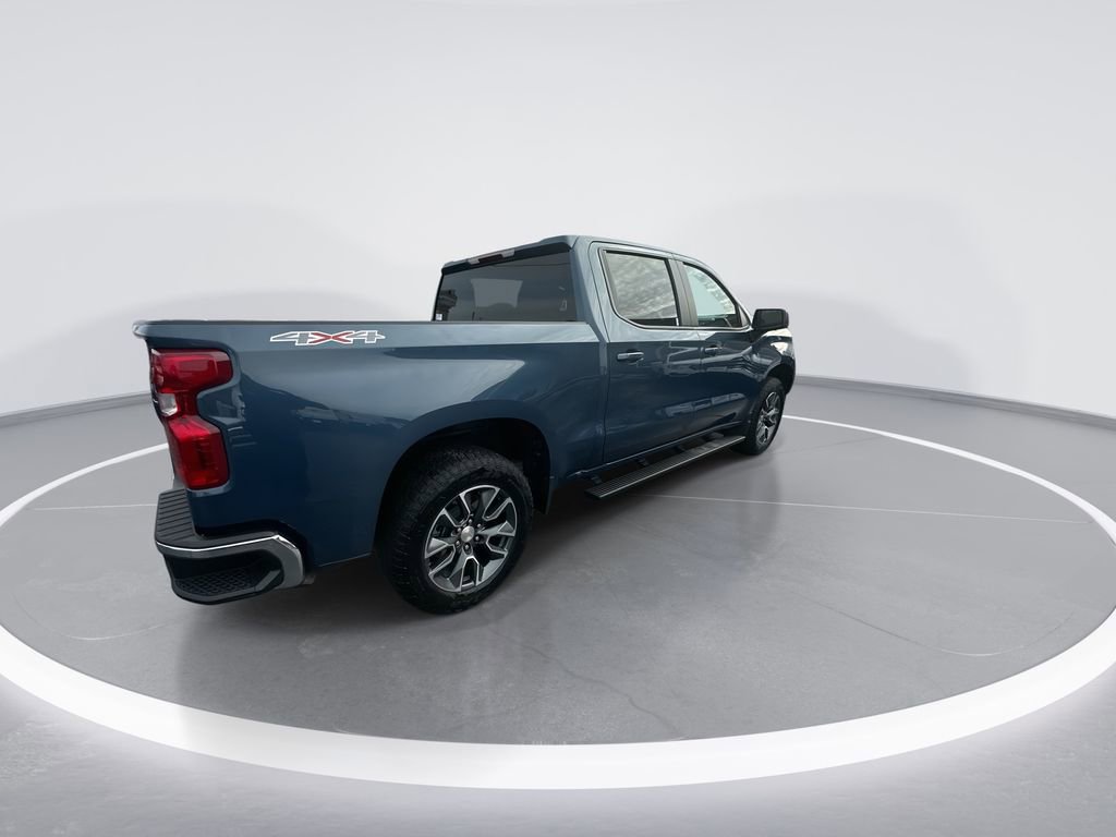 Used 2024 Chevrolet Silverado 1500 LT AWD/4WD image 8