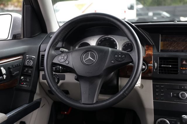 Used 2010 Mercedes-Benz GLK 350 2WD w/ Multimedia Pkg image 32