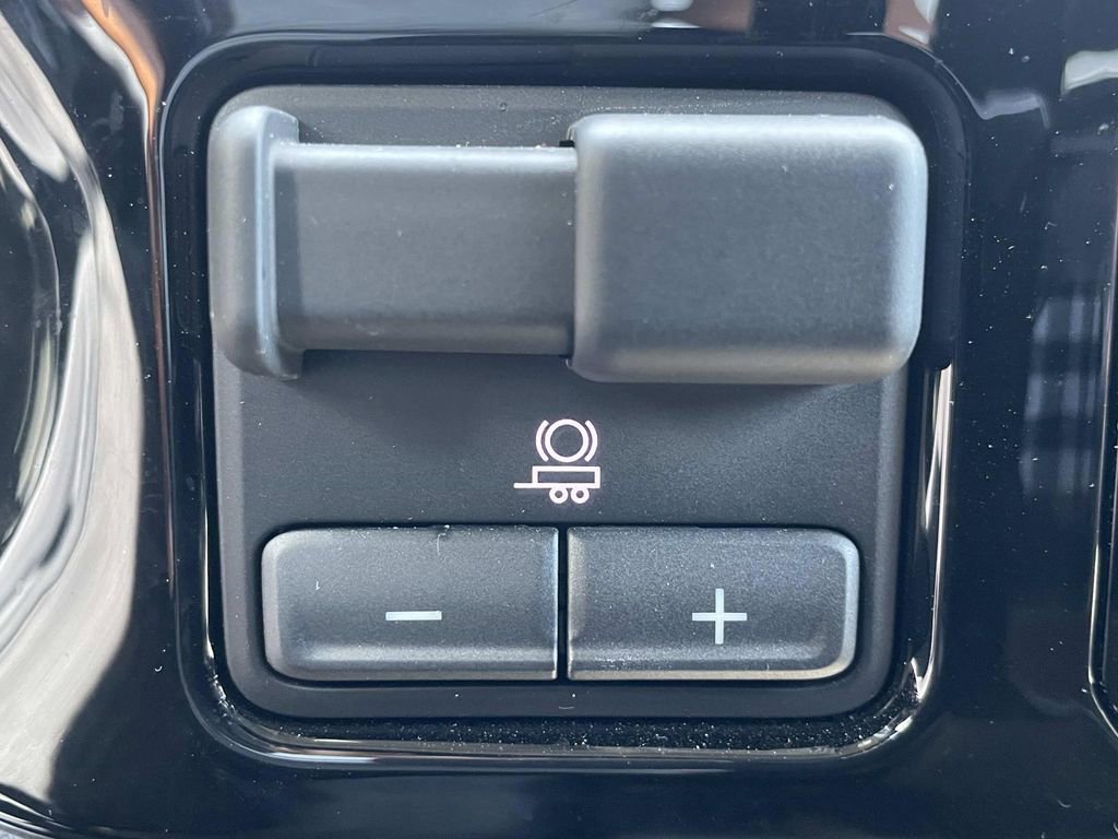 Certified 2024 Chevrolet Silverado 1500 RST image 27