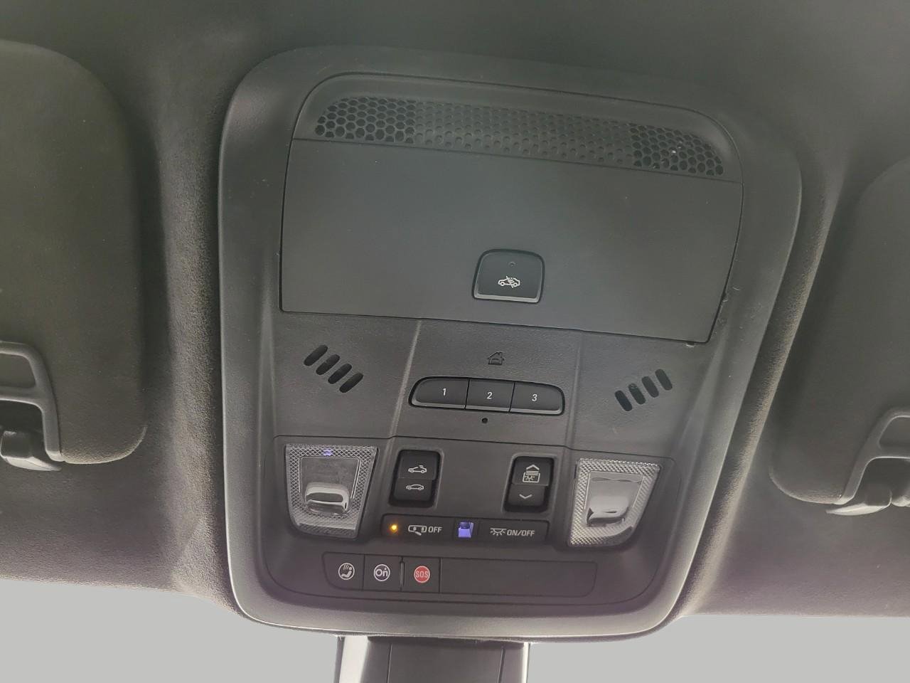 Used 2017 Cadillac XT5 Platinum image 18