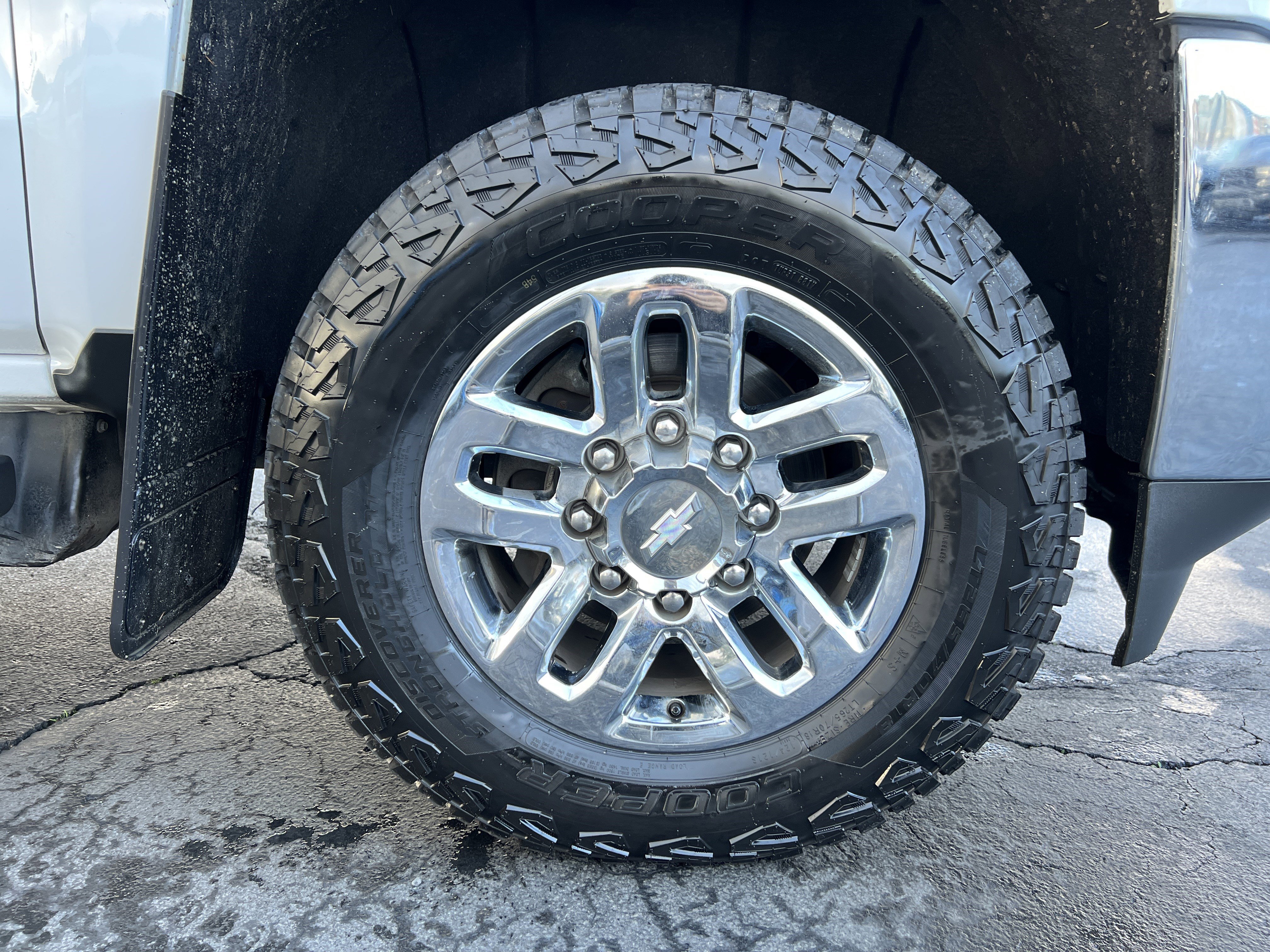 Used 2018 Chevrolet Silverado 3500 LT image 12