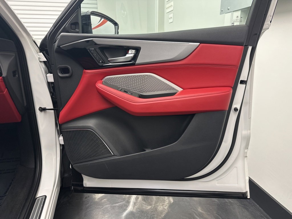 Used 2022 Acura MDX A-Spec image 10
