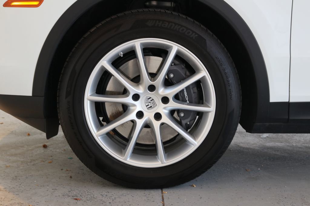 Used 2024 Porsche Cayenne image 43