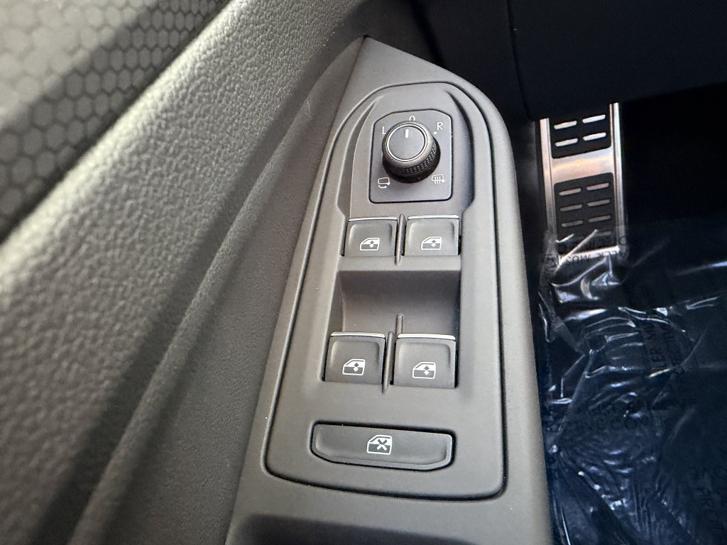 Used 2024 Volkswagen GTI SE w/ SE Leather Seats Package FWD image 28