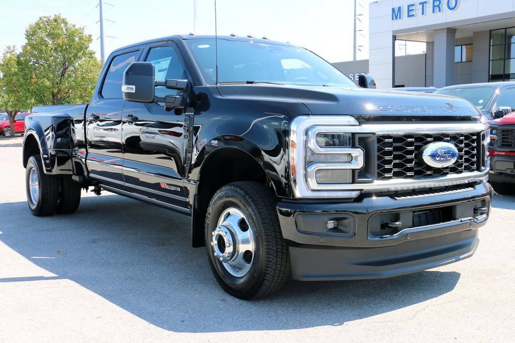 New 2026 Ford F350 Platinum AWD/4WD image 4