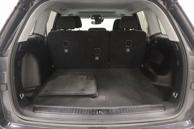 Used 2023 Jeep Grand Cherokee Laredo image 17