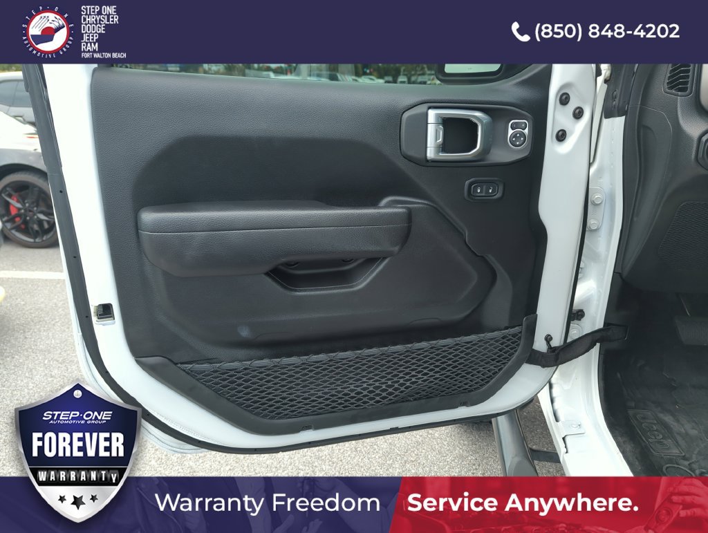 Used 2022 Jeep Wrangler Unlimited Sport AWD/4WD image 17