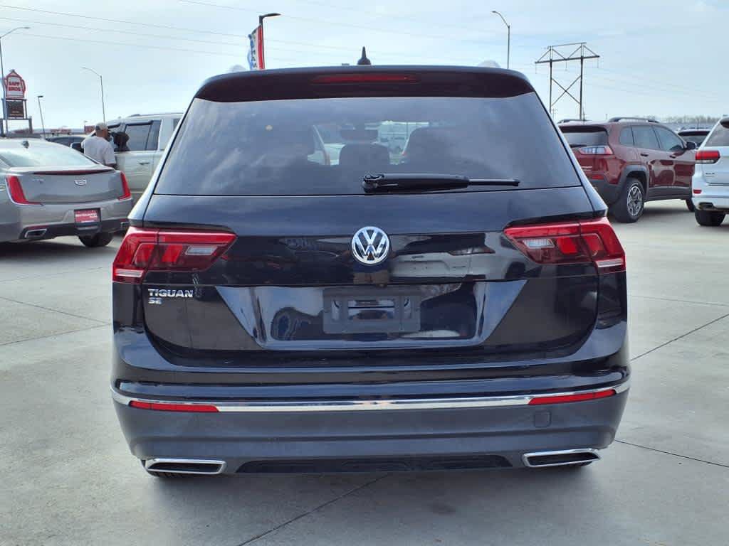 Used 2021 Volkswagen Tiguan SE FWD image 4