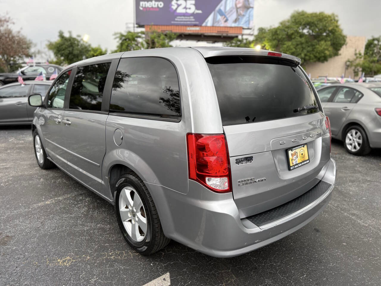 Used 2013 Dodge Grand Caravan SE image 5