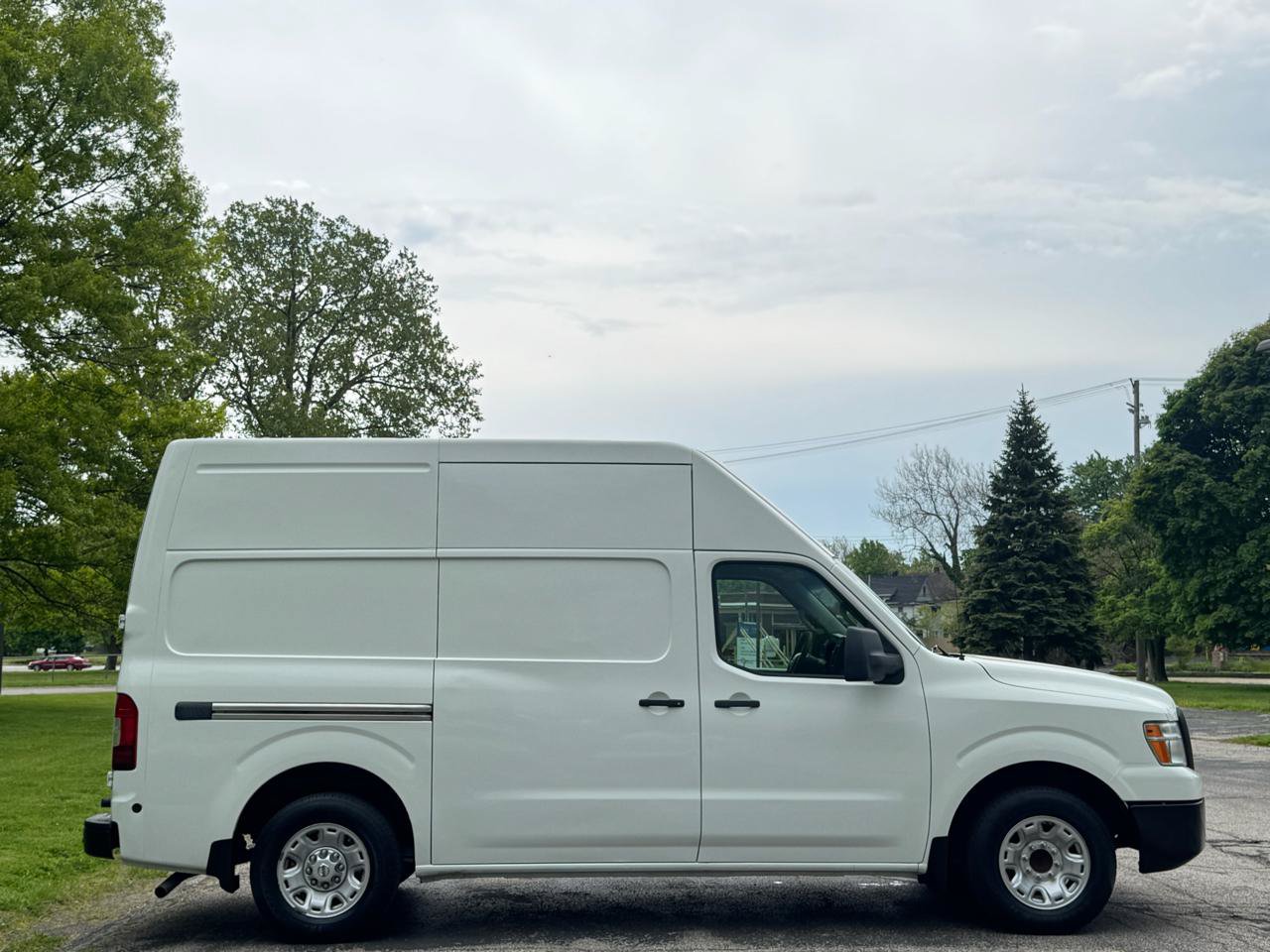 Used 2014 Nissan NV 2500 SV w/ Side & Curtain Airbag Package RWD image 9