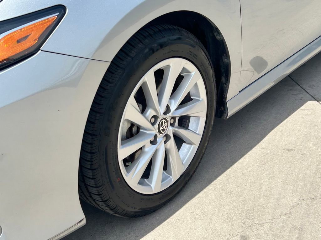 Used 2021 Toyota Camry LE FWD image 9