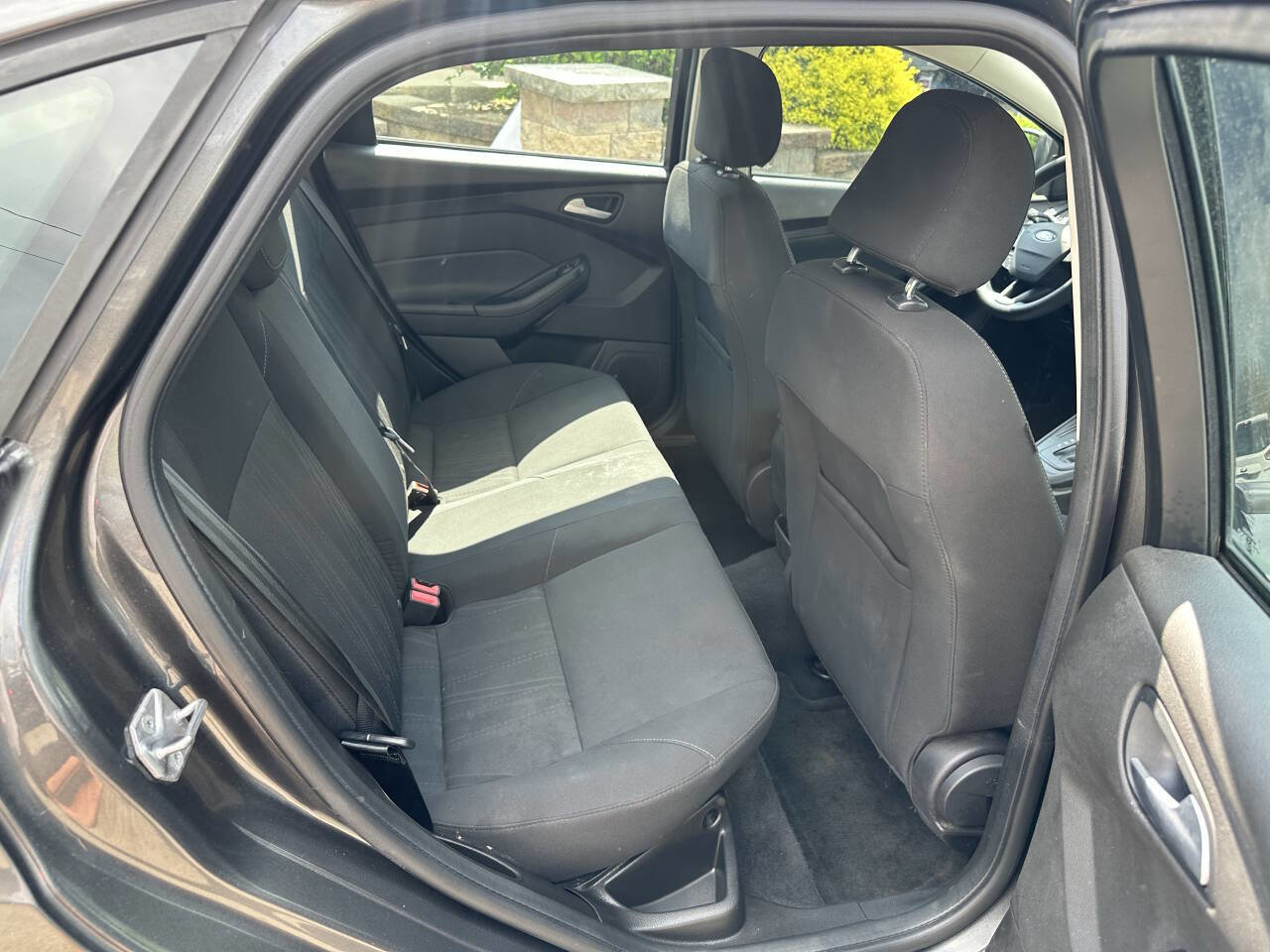 Used 2016 Ford Focus SE FWD image 25
