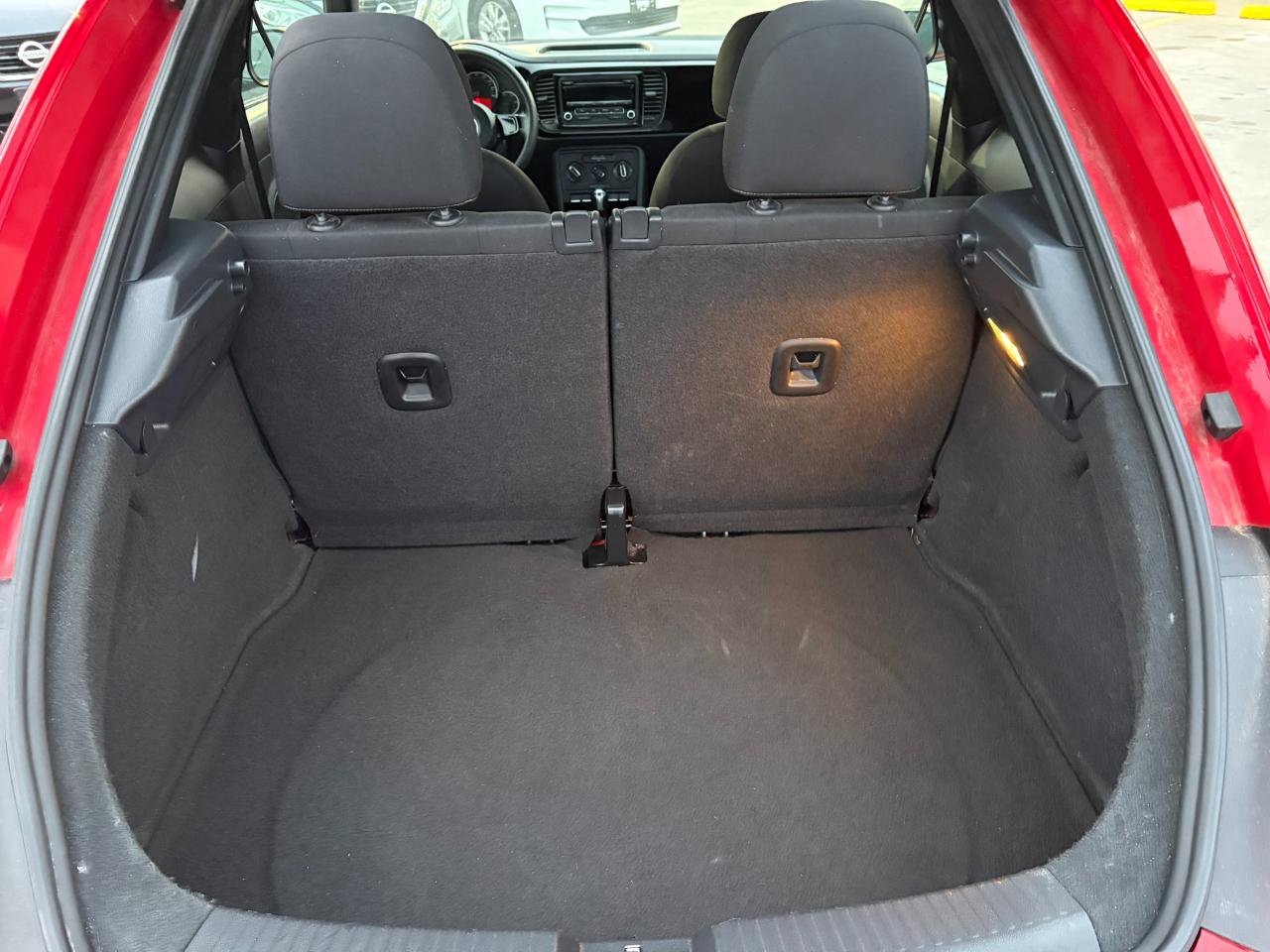 Used 2014 Volkswagen Beetle 1.8T image 32