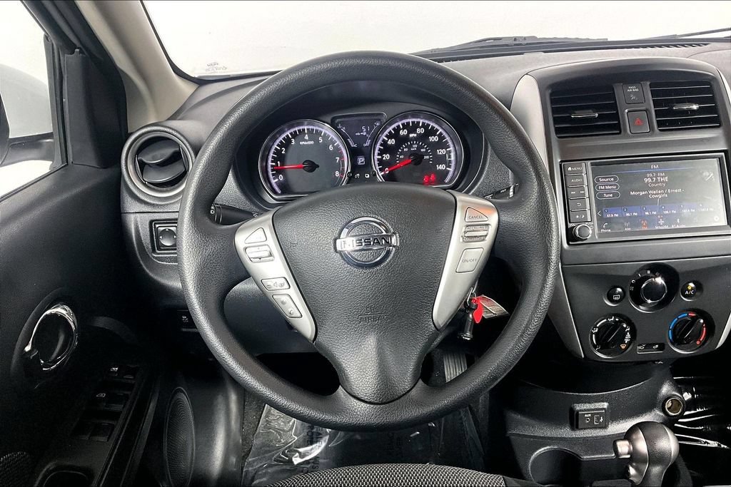Used 2019 Nissan Versa SV FWD image 5