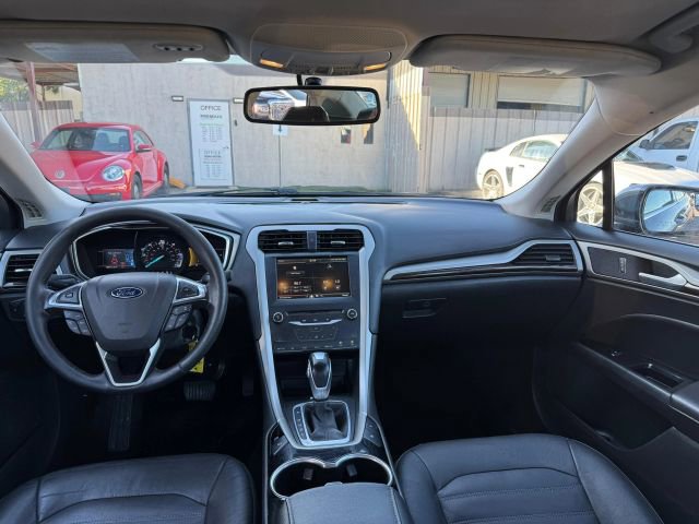 Used 2015 Ford Fusion Energi SE image 4