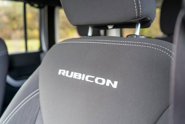 Used 2017 Jeep Wrangler Unlimited Rubicon w/ Connectivity Group image 20