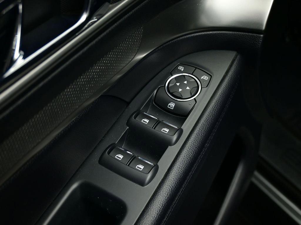 Used 2019 Ford Explorer XLT image 51