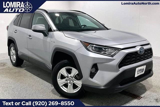 Used 2021 Toyota RAV4 XLE w/ XLE Grade Weather Package image 1