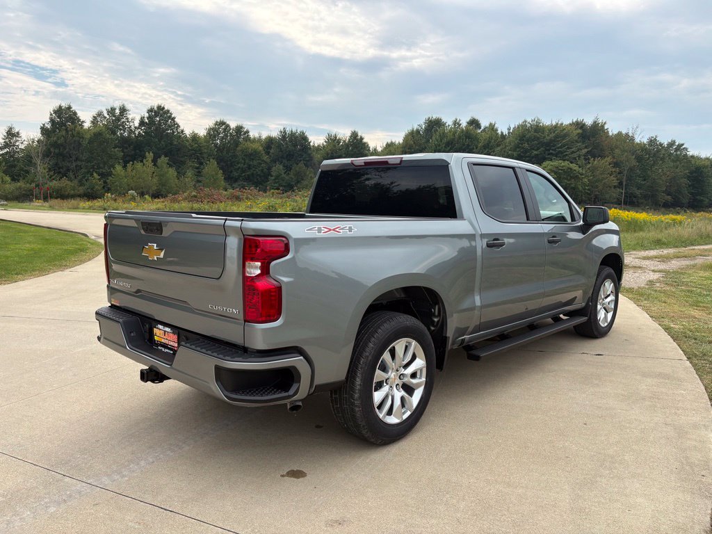 New 2026 Chevrolet Silverado 1500 Custom AWD/4WD image 9
