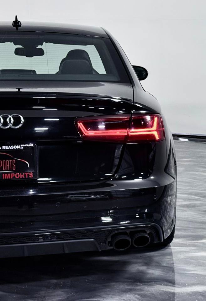 Used 2017 Audi S6 Prestige w/ S6 Sport Package AWD/4WD image 14