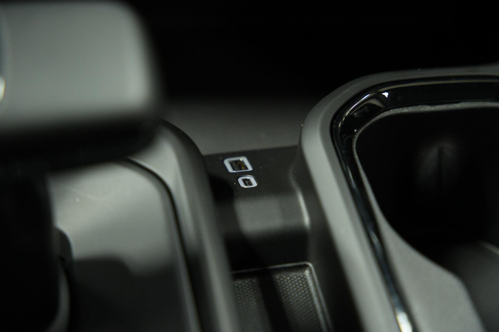 Used 2025 GMC Sierra 1500 AT4 w/ AT4 Premium Package image 46