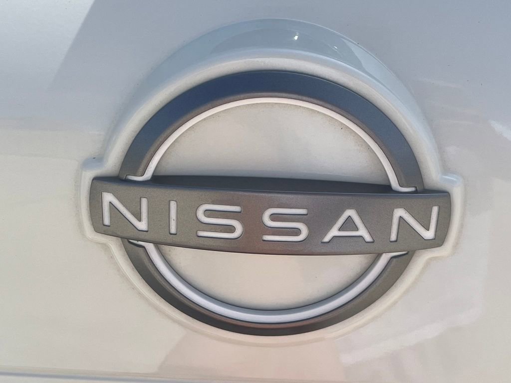 Used 2023 Nissan Rogue Platinum image 14