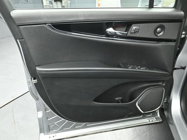 Certified 2022 Lincoln Nautilus Reserve w/ Equipment Group 201A image 21