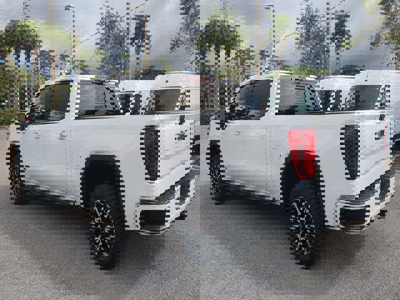 Used 2024 GMC Sierra 1500 AT4 w/ Technology Package image 7