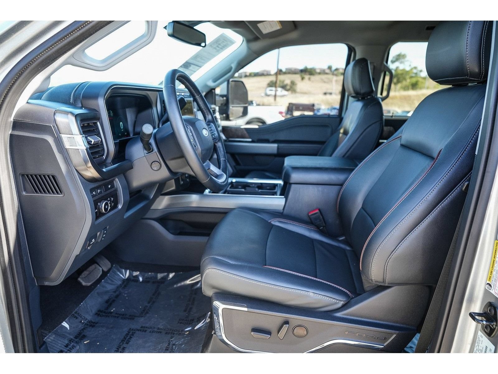 Used 2023 Ford F250 Lariat w/ Sport Appearance Package AWD/4WD image 18