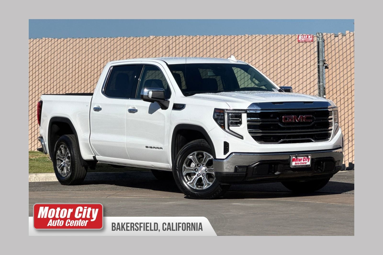 Certified 2025 GMC Sierra 1500 SLT RWD image 1