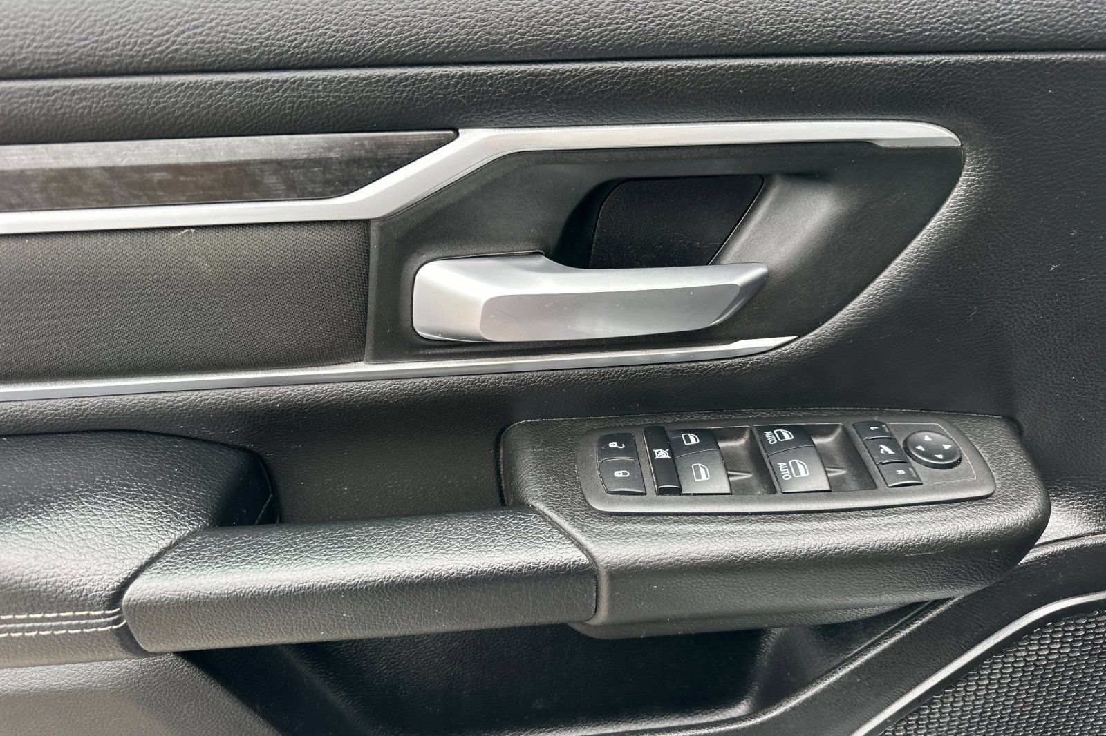 Used 2023 RAM 1500 Big Horn AWD/4WD image 11