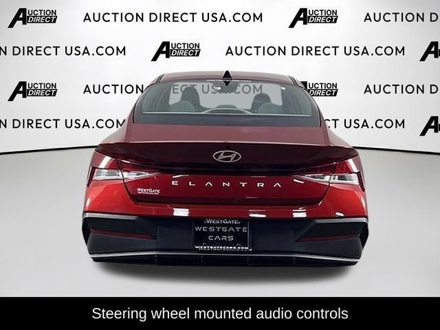 Used 2025 Hyundai Elantra SE FWD image 6
