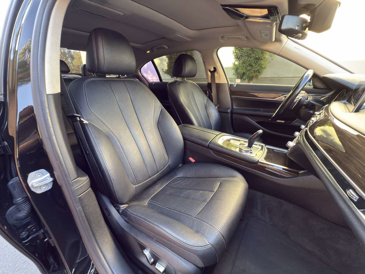 Used 2016 BMW 740i image 59