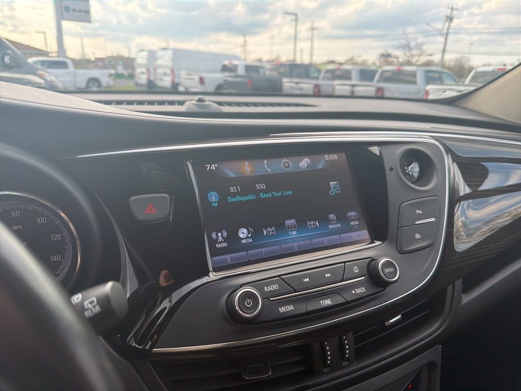 Used 2020 Buick Envision Essence AWD/4WD image 23