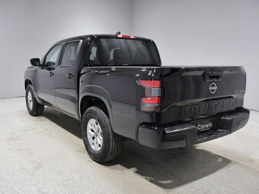 Used 2024 Nissan Frontier SV image 5