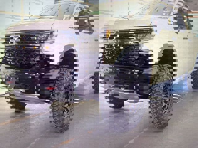 Used 2025 Chevrolet Silverado 1500 ZR2 AWD/4WD image 2