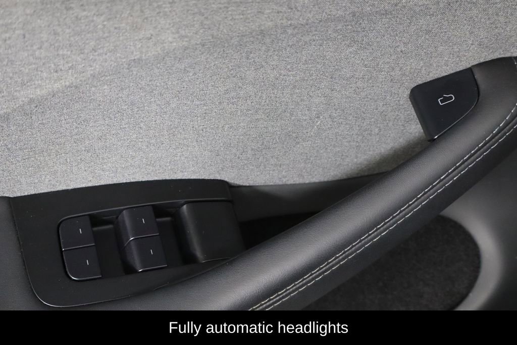 Used 2024 Tesla Model 3 Standard Range image 14