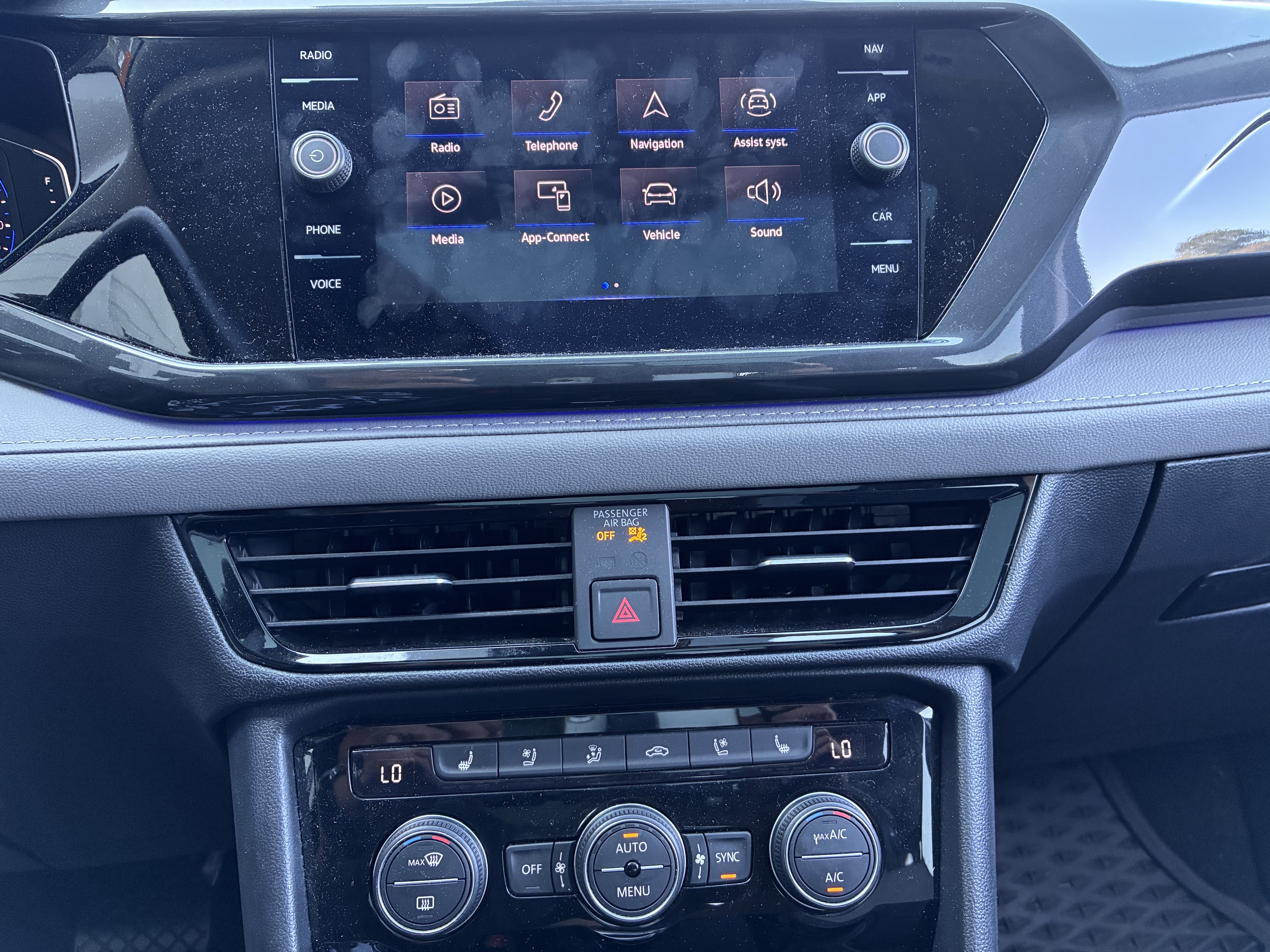 Certified 2023 Volkswagen Taos SEL AWD/4WD image 26