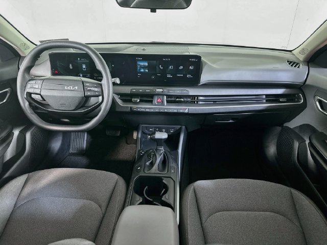 Used 2025 Kia K4 FWD image 13