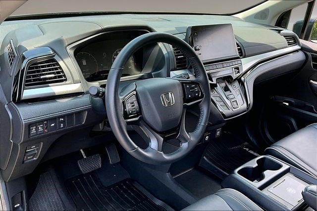 Certified 2025 Honda Odyssey Touring image 16
