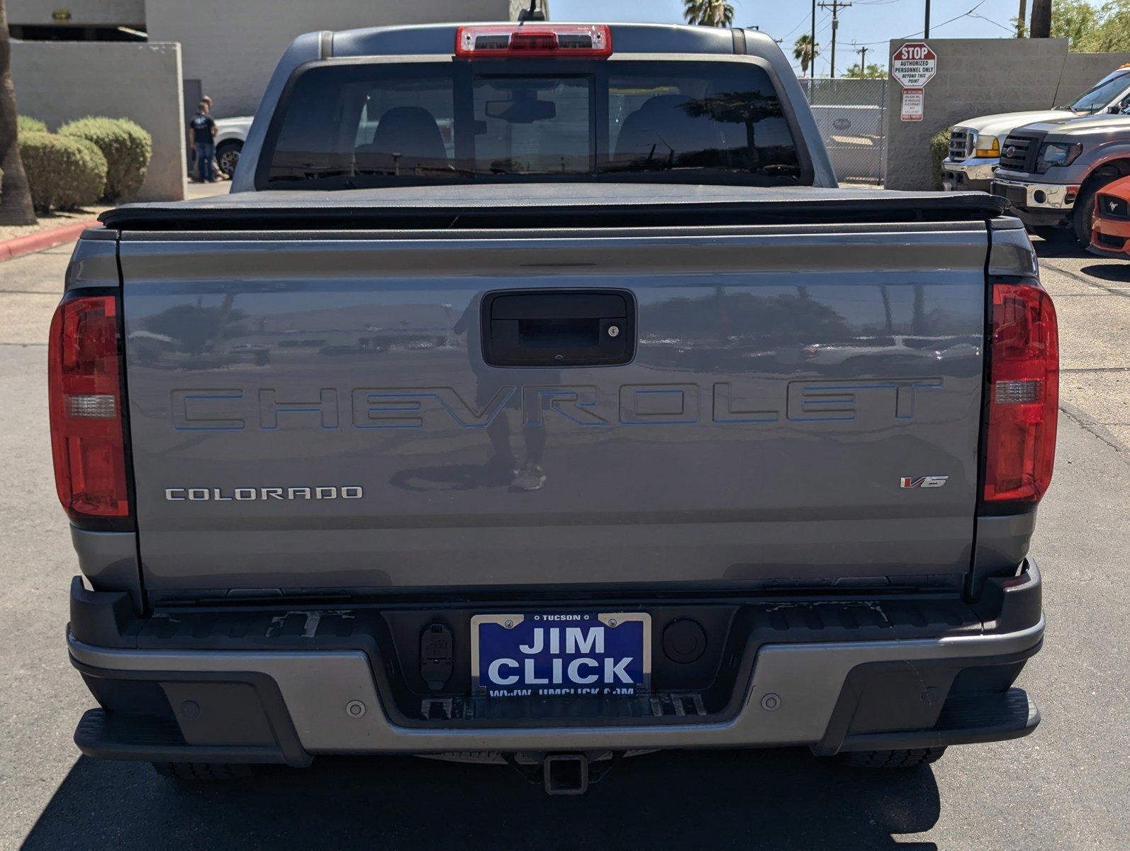 Used 2022 Chevrolet Colorado Z71 AWD/4WD image 3