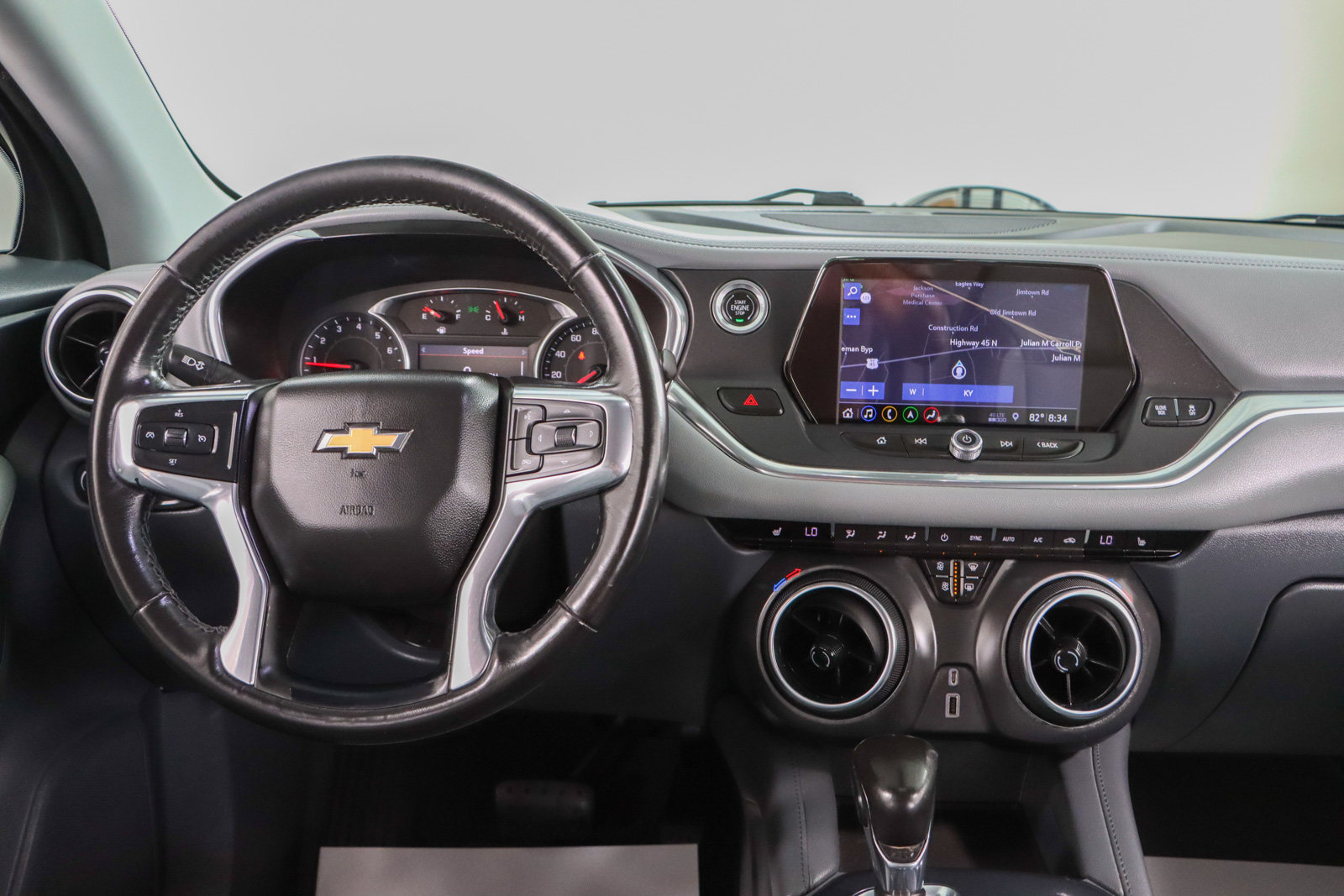 Used 2019 Chevrolet Blazer LT w/ Sound & Technology Package FWD image 17