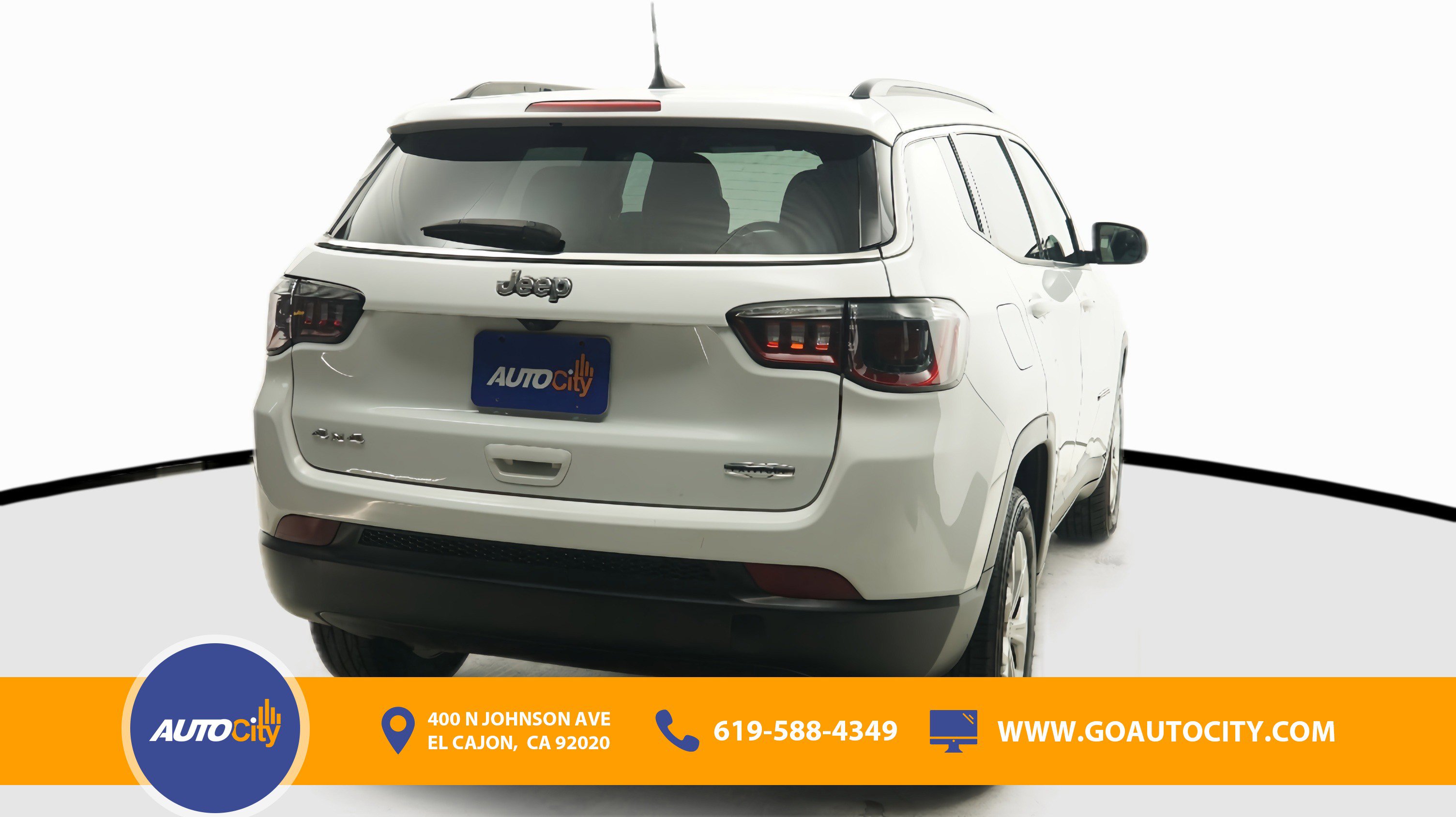 Used 2024 Jeep Compass Latitude AWD/4WD image 10