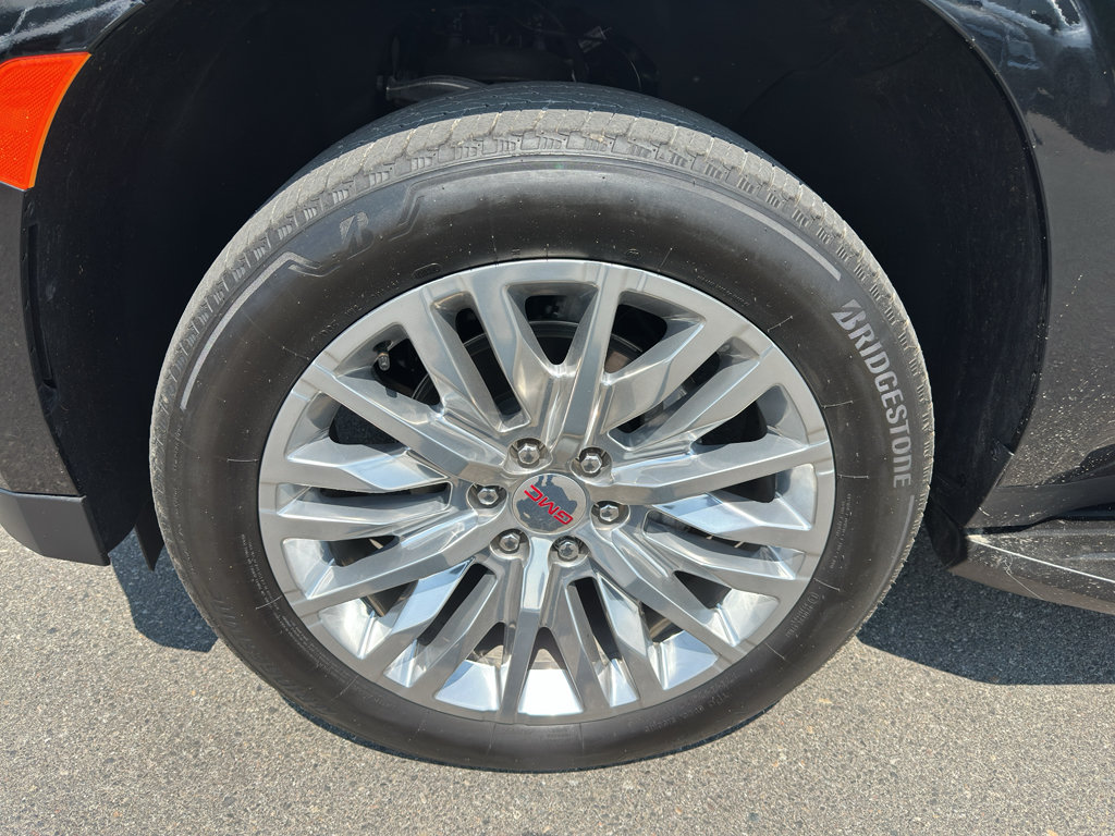 Used 2024 GMC Yukon Denali AWD/4WD image 9